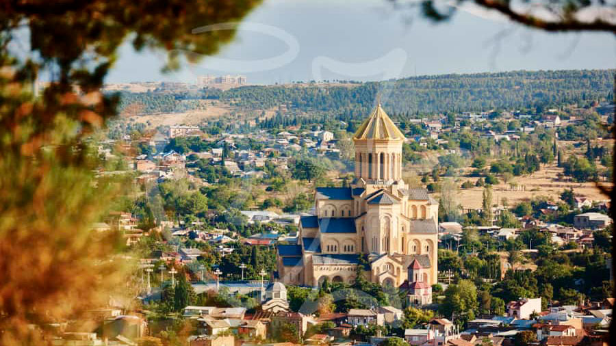 Цминда Самеба или Пресвятая Троица -главный кафедральный собор Грузинской православной церкви