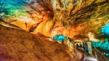 Туры в Пещеру Прометея